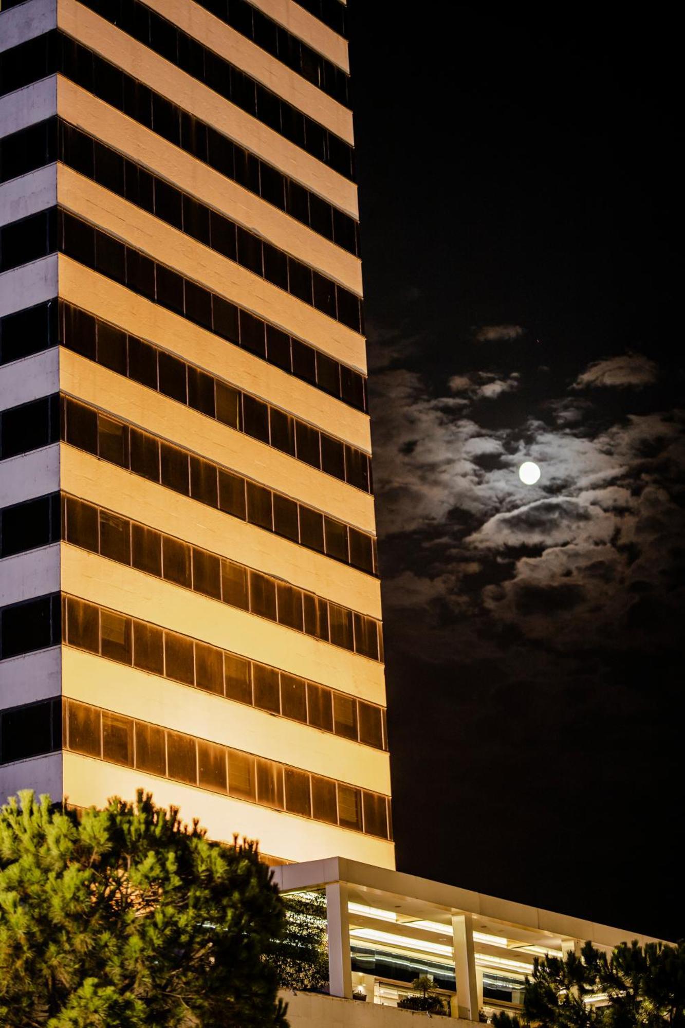 Hotel International & Conference Center 4*